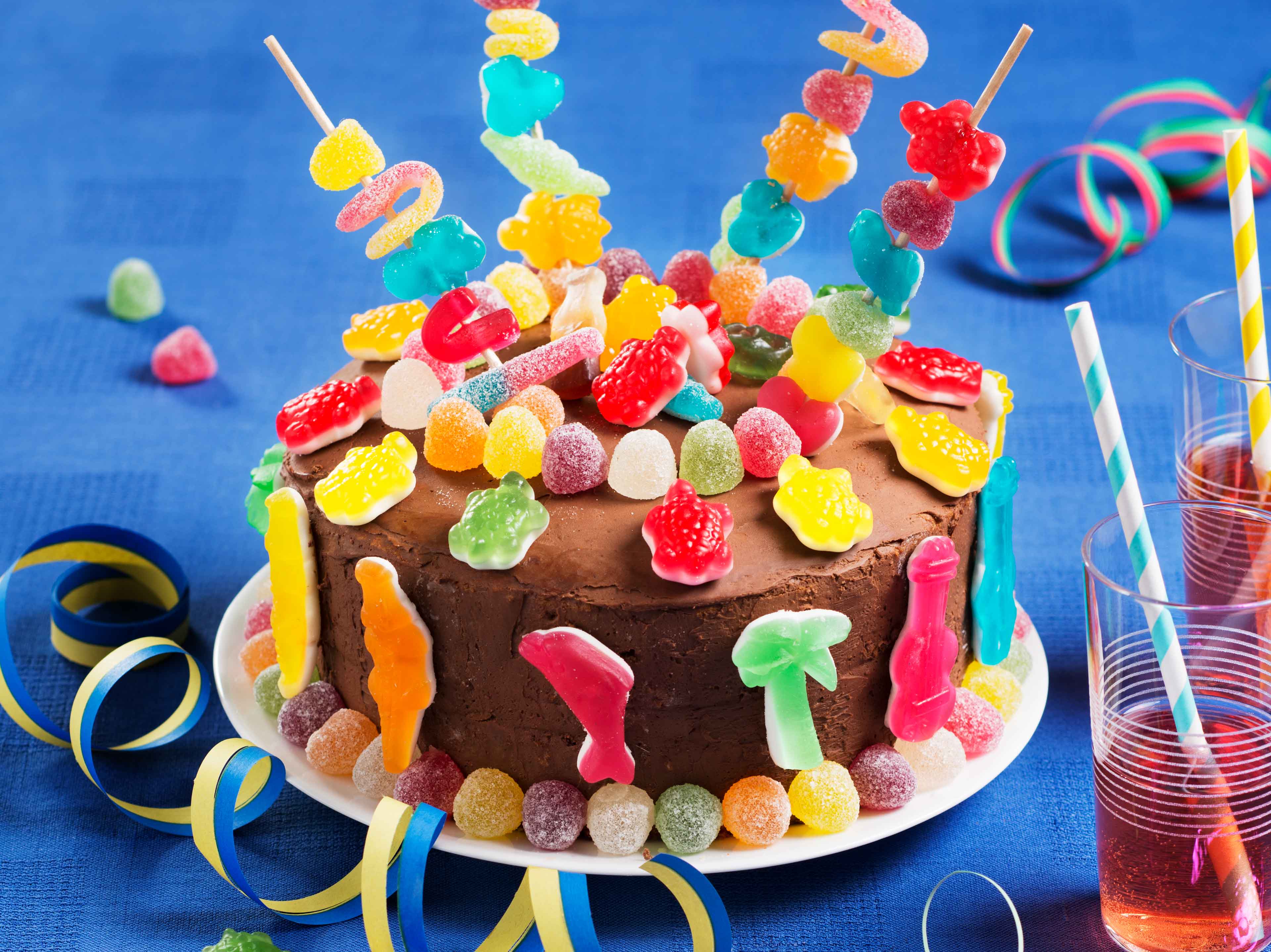 Recette - Gâteau d'anniversaire aux bonbons chocolatés en vidéo